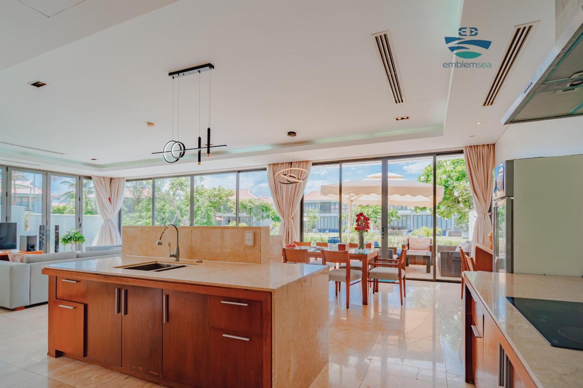 Emblem Sea 4 Bedroom Villas Da Nang Esterno foto